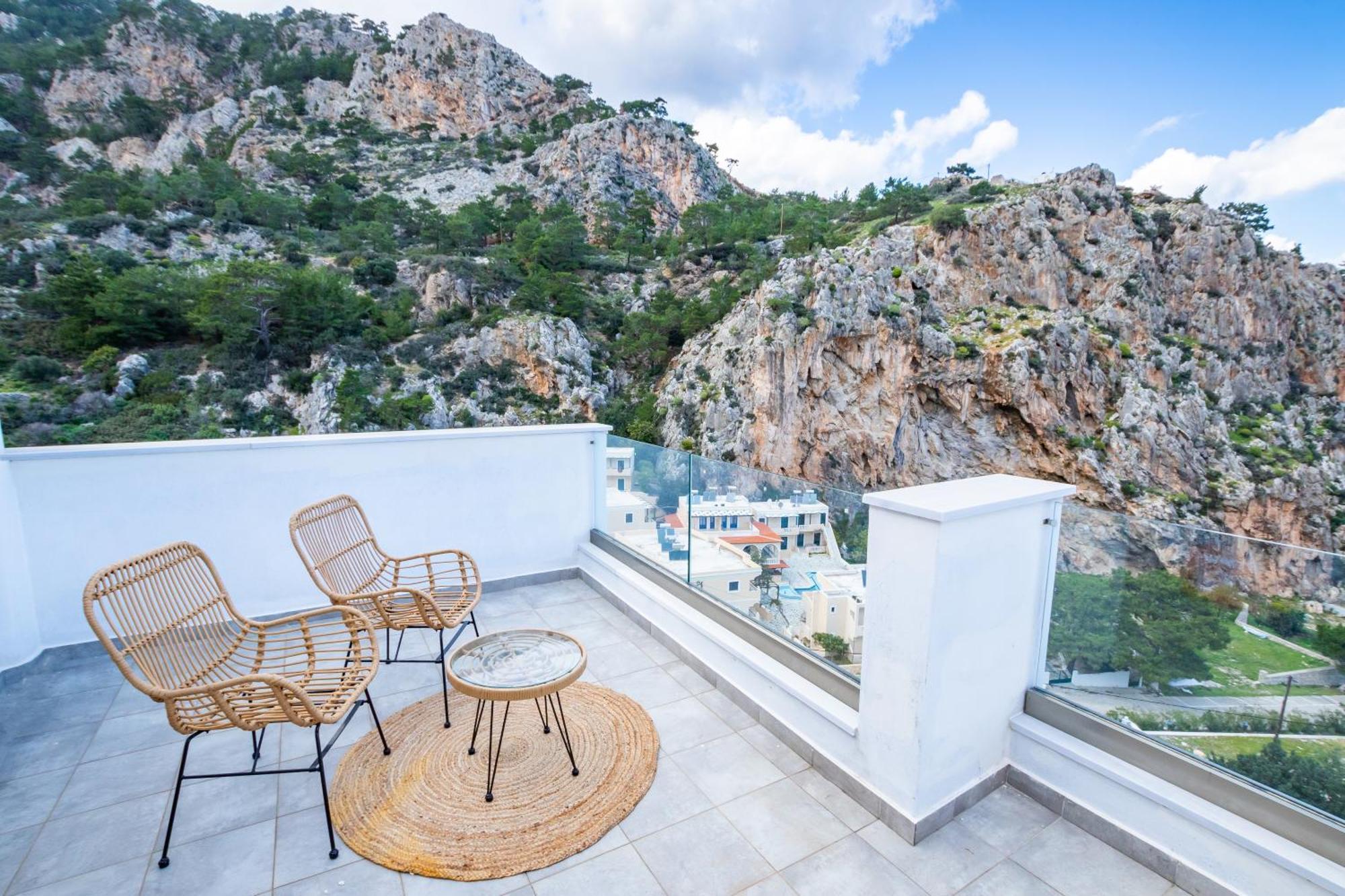 Yploui Suites Karpathos Exterior foto
